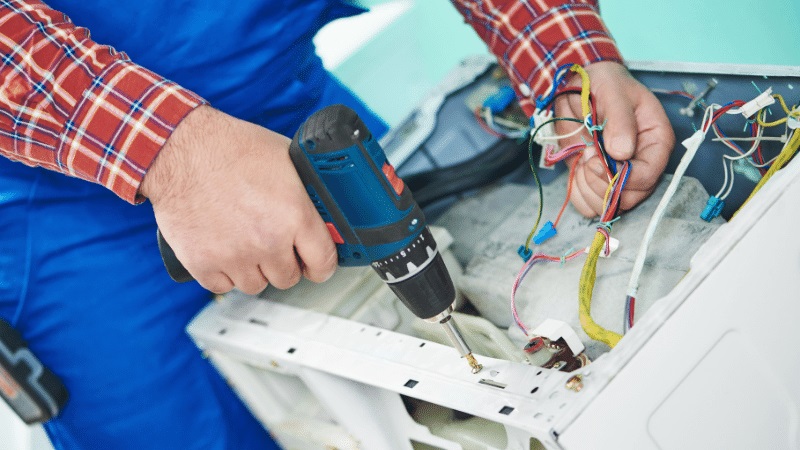 Akyazı Grundig Grundig çamaşır makinesi kart tamiri – Su almama arızası orijinal parça ile giderildi. - Teknik servis örneği